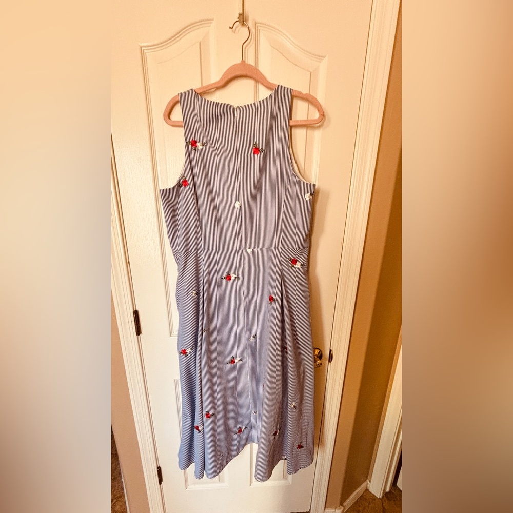 Tahari Blue & White Vertical Striped Sleeveless Dress with Floral Embroidery - Picture 2 of 10